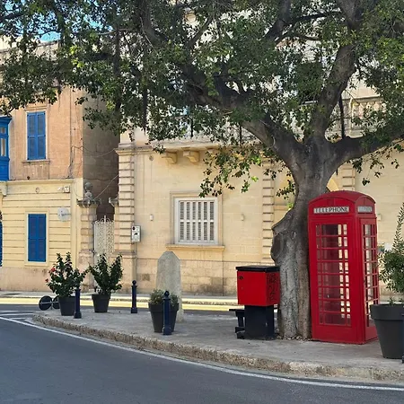 Casa Nina Urban Enitre Ferienhaus *